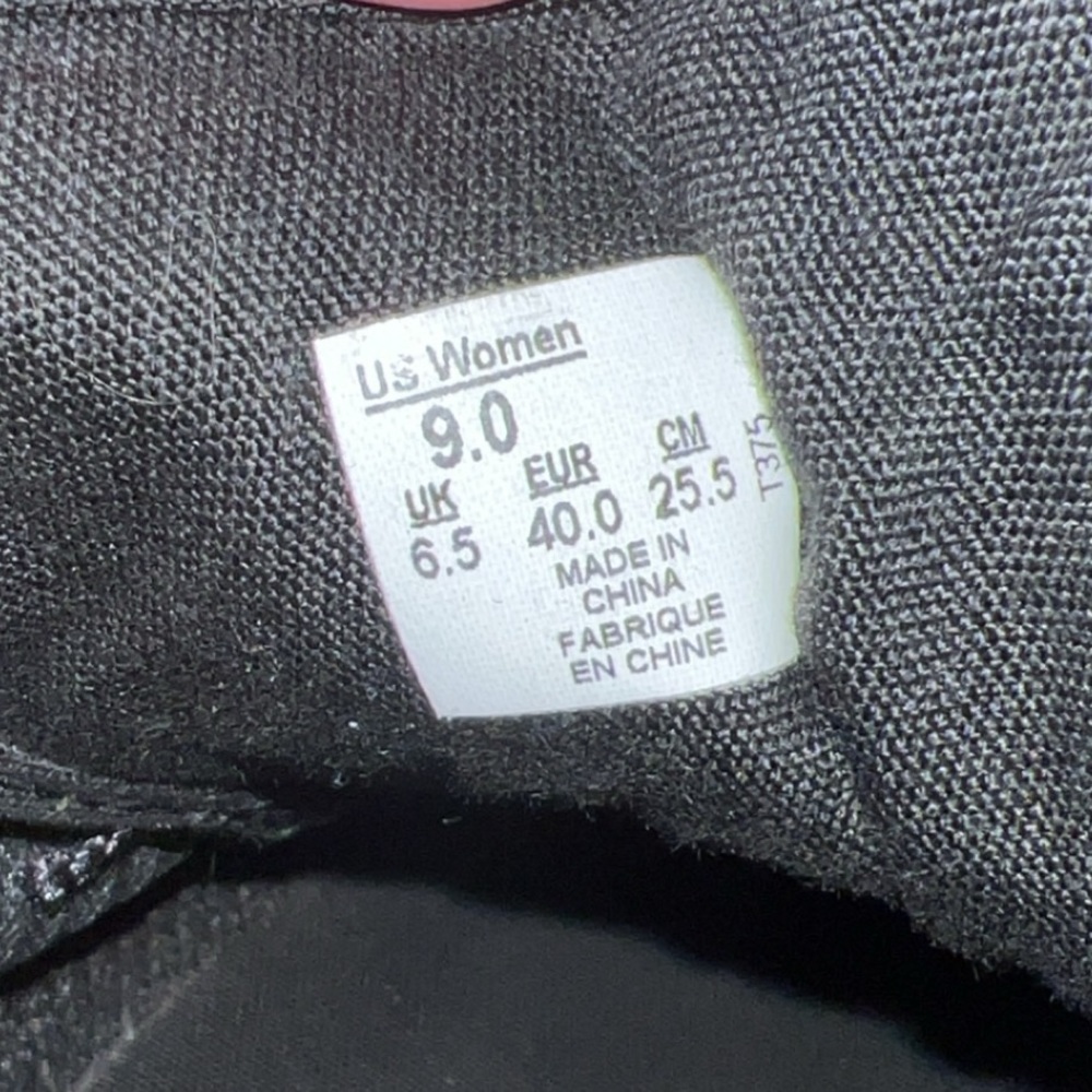 Women’s Size 9 Vans - Picture 6 of 7